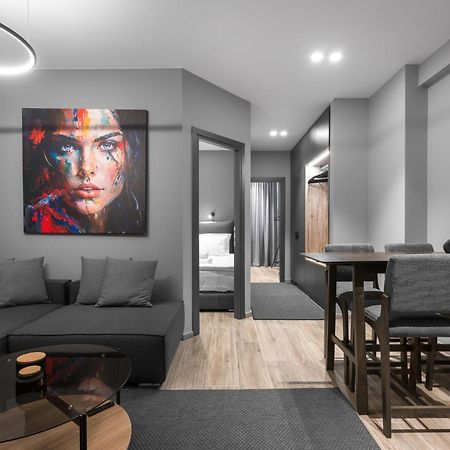 No9, Chic & Modern 2Bdr Apartment In The Centre Of Tesalonika Bagian luar foto
