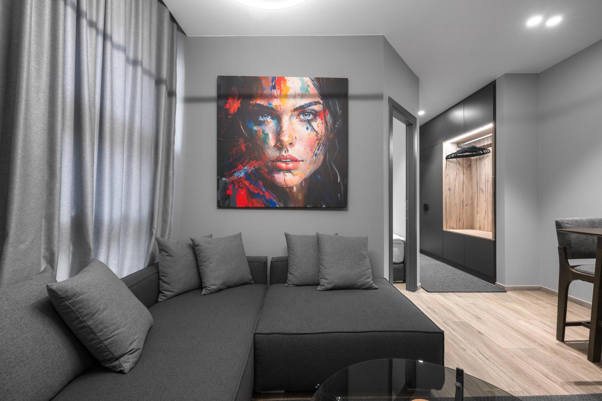 No9, Chic & Modern 2Bdr Apartment In The Centre Of Tesalonika Bagian luar foto
