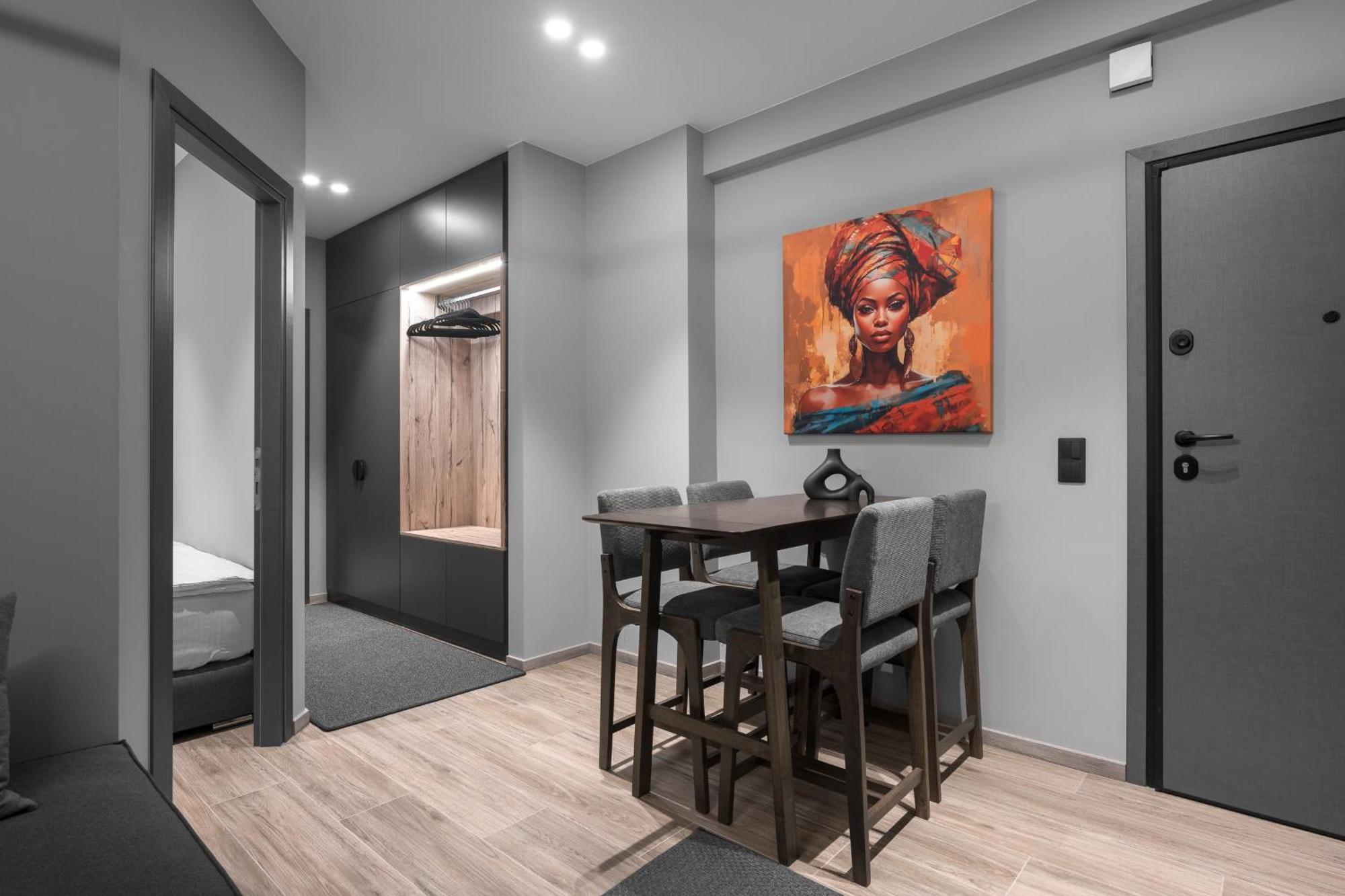 No9, Chic & Modern 2Bdr Apartment In The Centre Of Tesalonika Bagian luar foto