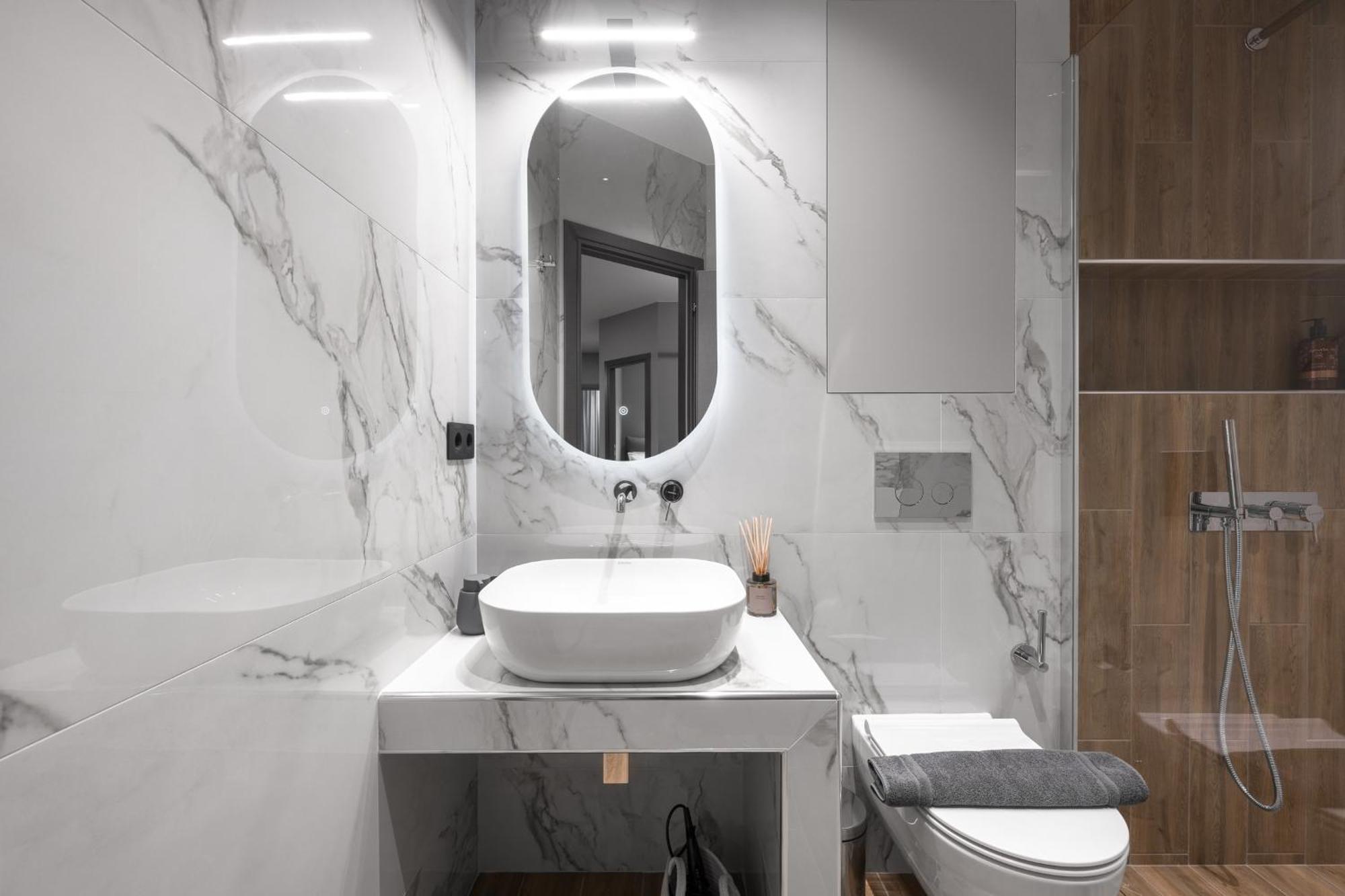 No9, Chic & Modern 2Bdr Apartment In The Centre Of Tesalonika Bagian luar foto