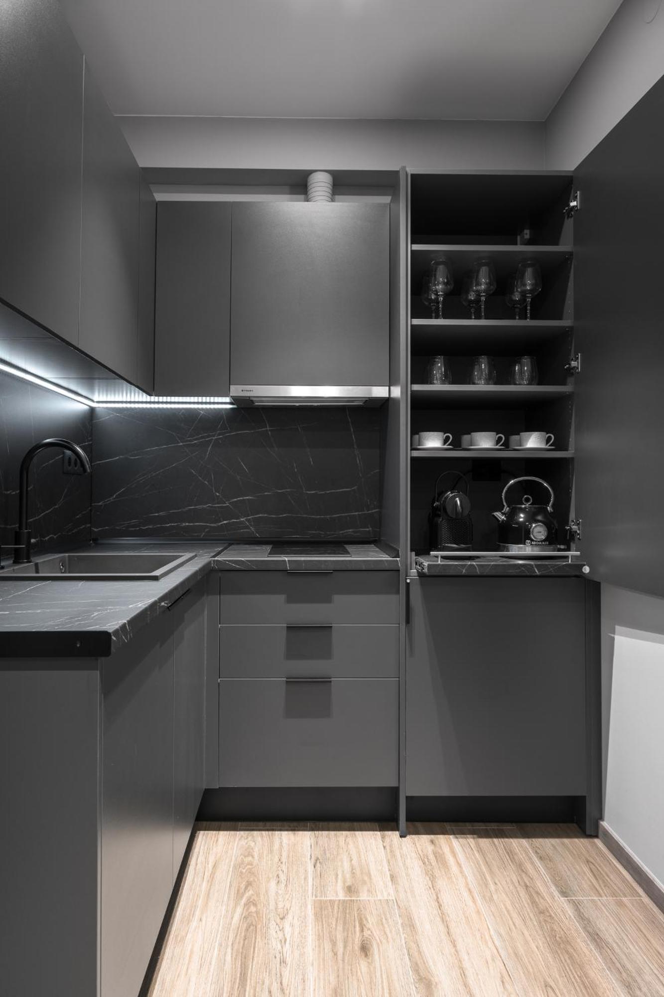 No9, Chic & Modern 2Bdr Apartment In The Centre Of Tesalonika Bagian luar foto